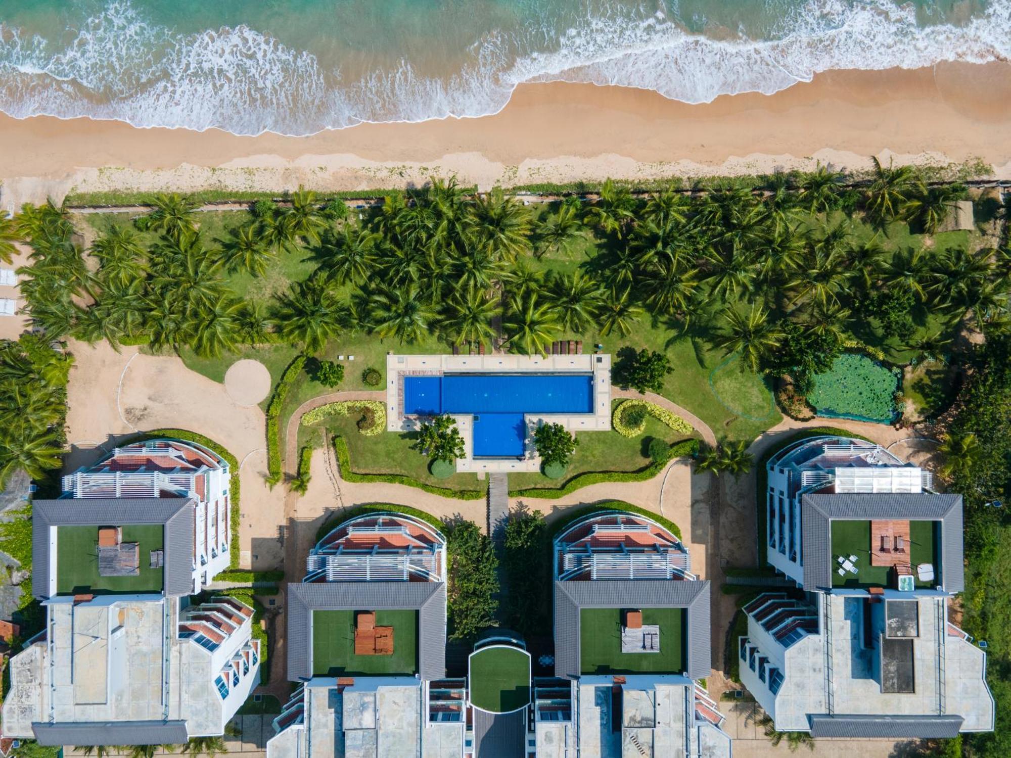 Oceanfront Condominium - Нилавели Екстериор снимка