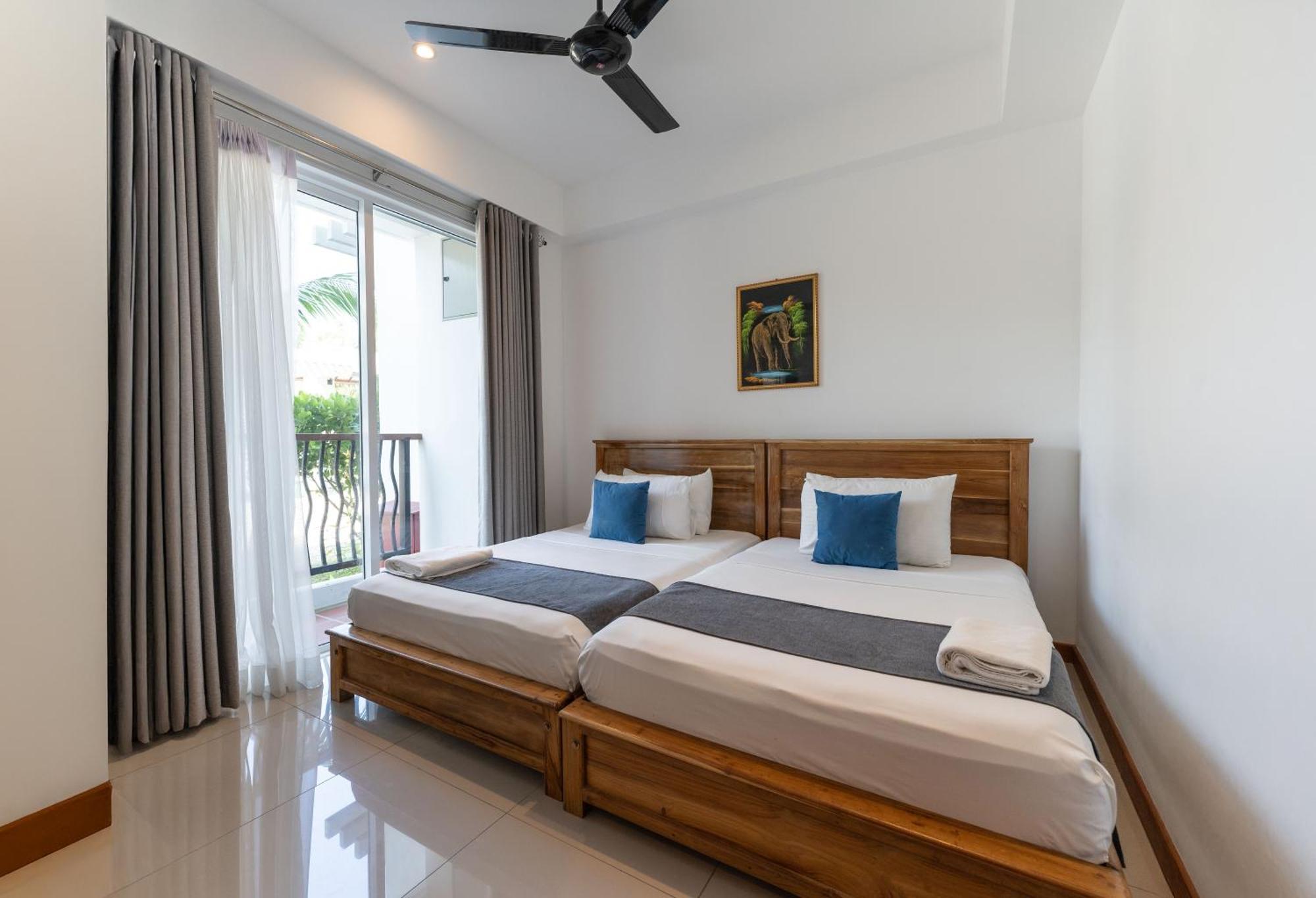 Oceanfront Condominium - Нилавели Екстериор снимка