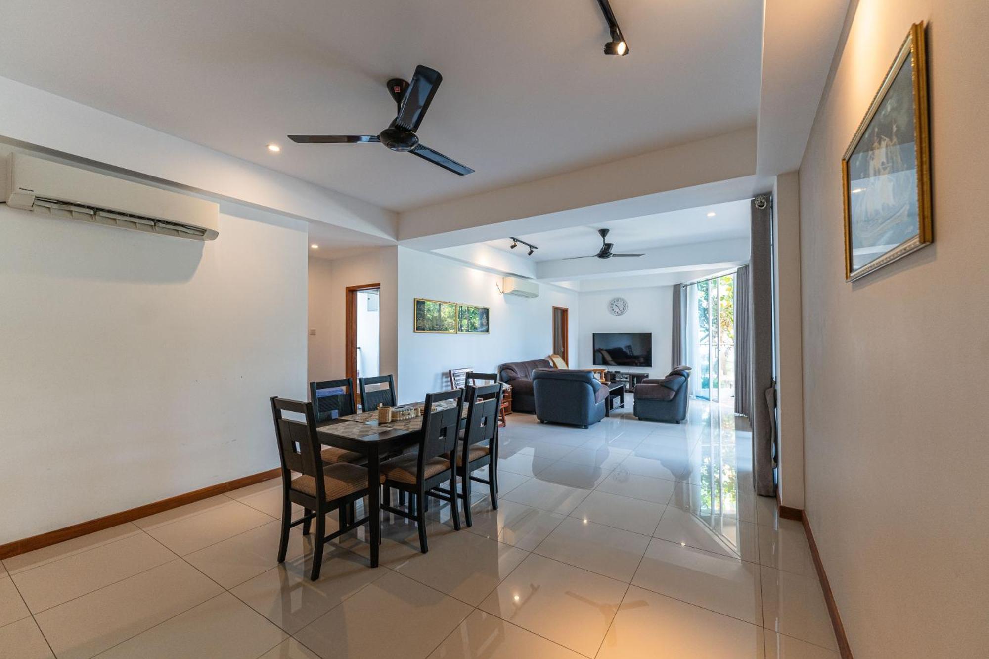Oceanfront Condominium - Нилавели Екстериор снимка
