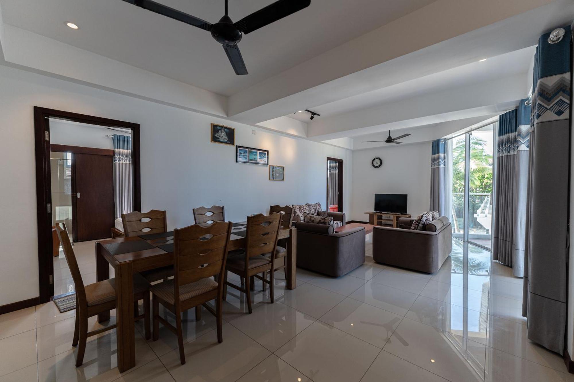 Oceanfront Condominium - Нилавели Екстериор снимка