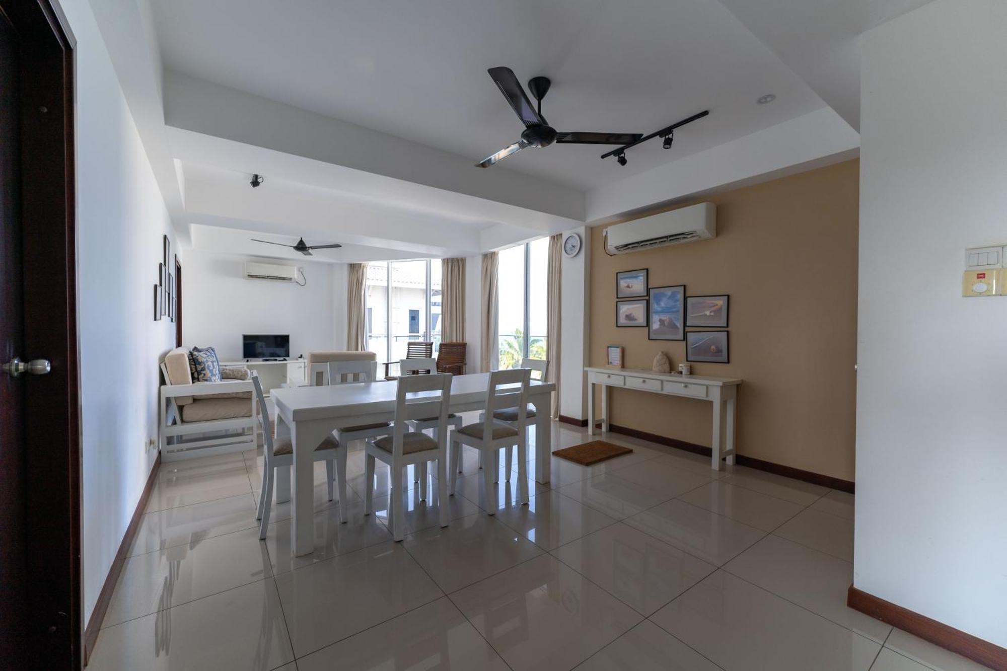 Oceanfront Condominium - Нилавели Екстериор снимка